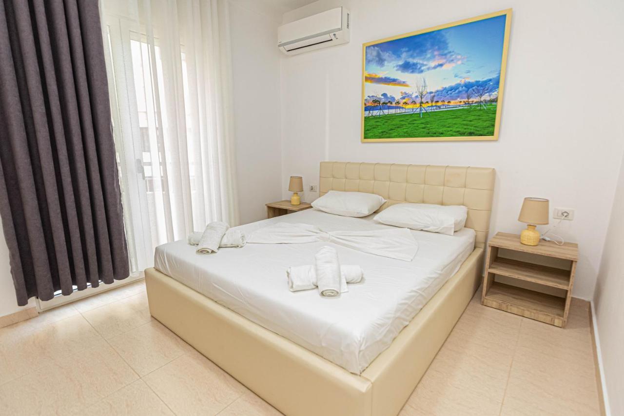Jordan'S Hotel Vlorë Extérieur photo