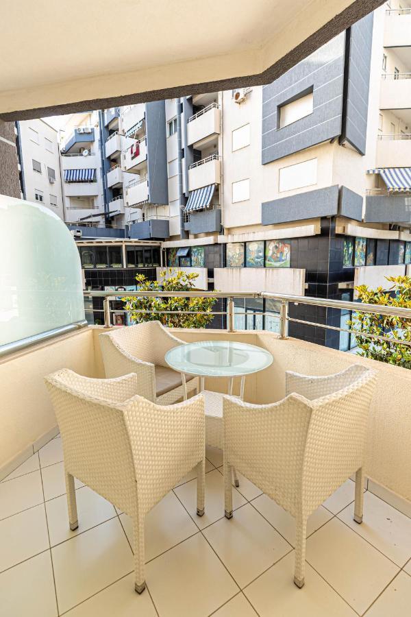 Jordan'S Hotel Vlorë Extérieur photo