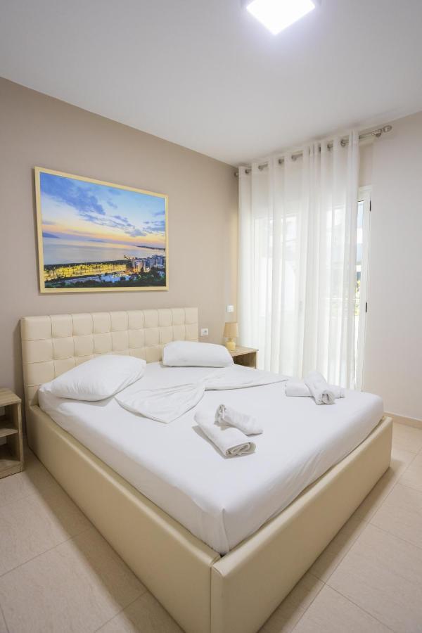 Jordan'S Hotel Vlorë Extérieur photo